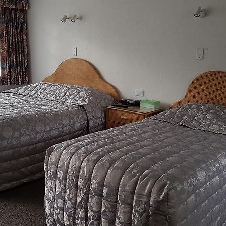 Coachman Motel Таихапе Екстериор снимка