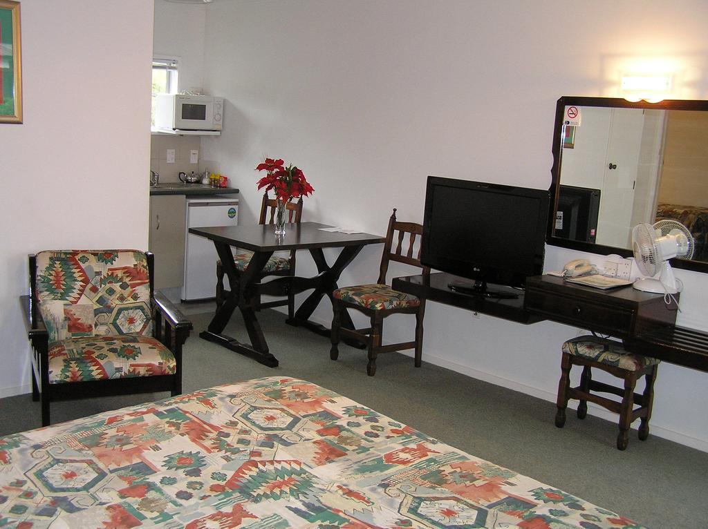 Coachman Motel Таихапе Стая снимка