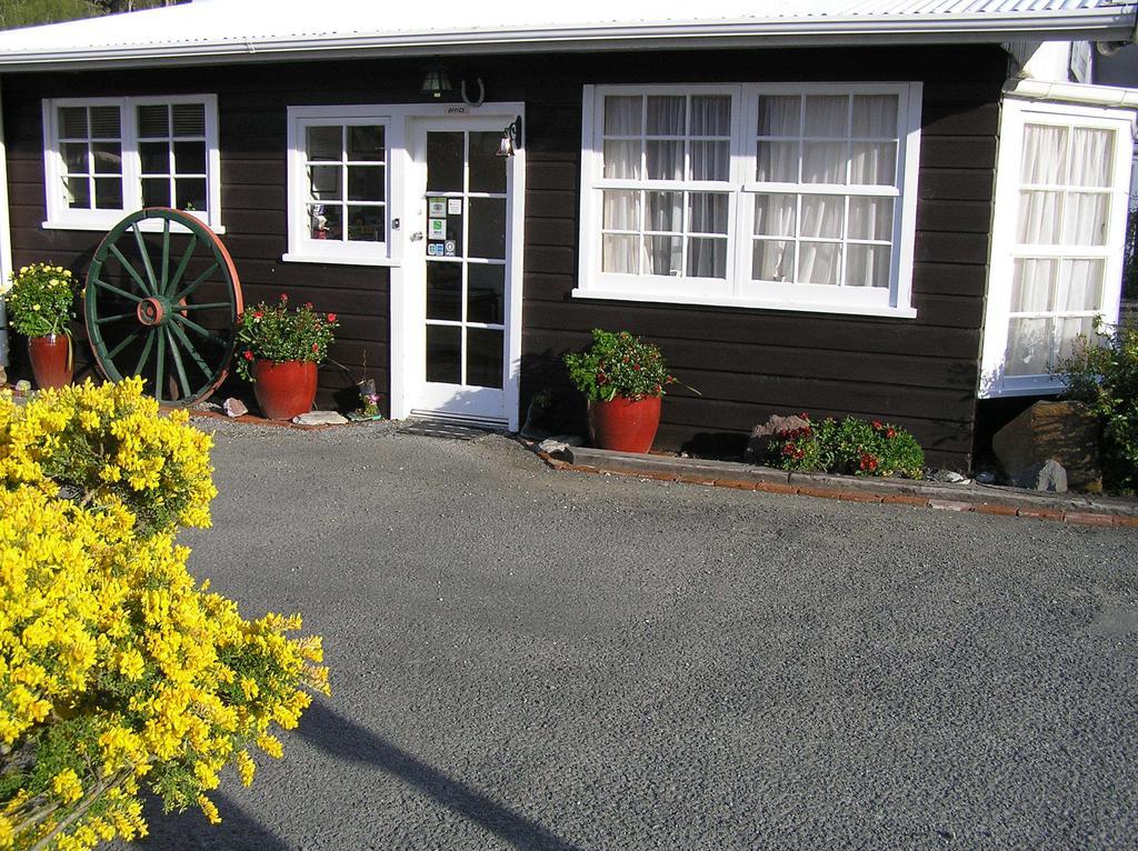 Coachman Motel Таихапе Екстериор снимка