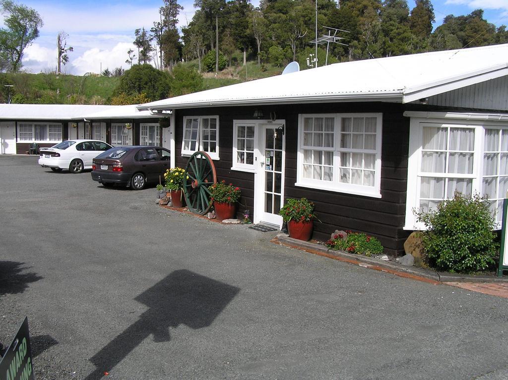 Coachman Motel Таихапе Екстериор снимка