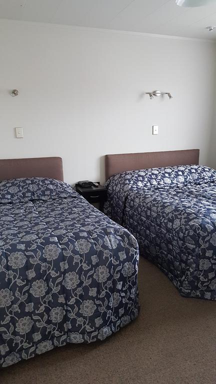 Coachman Motel Таихапе Екстериор снимка