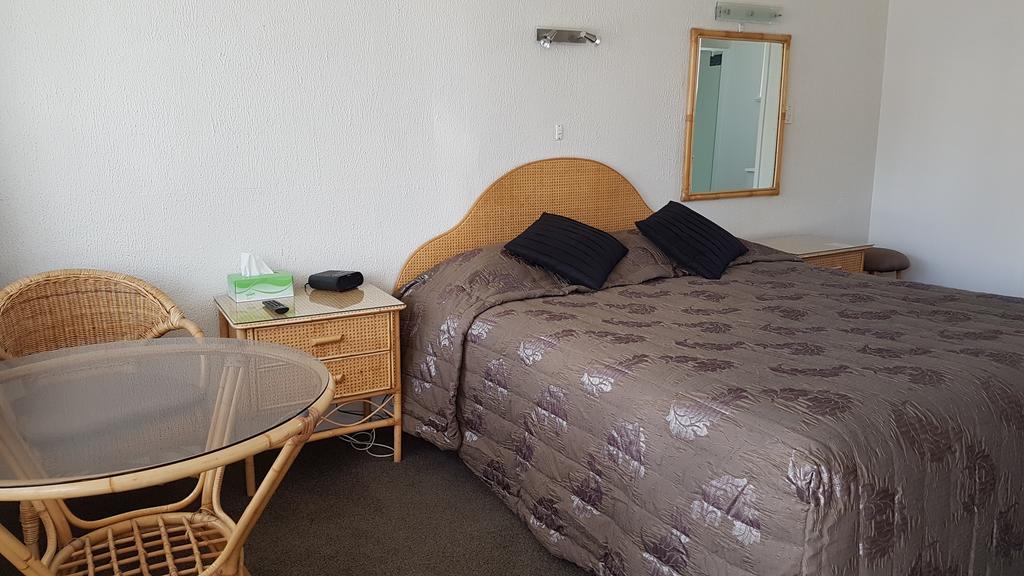 Coachman Motel Таихапе Екстериор снимка