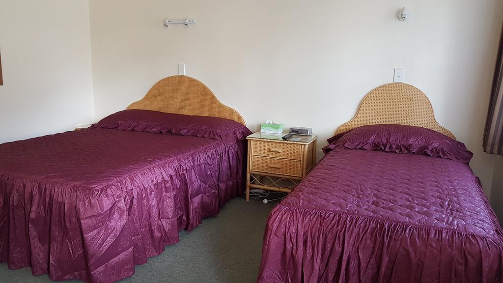 Coachman Motel Таихапе Екстериор снимка