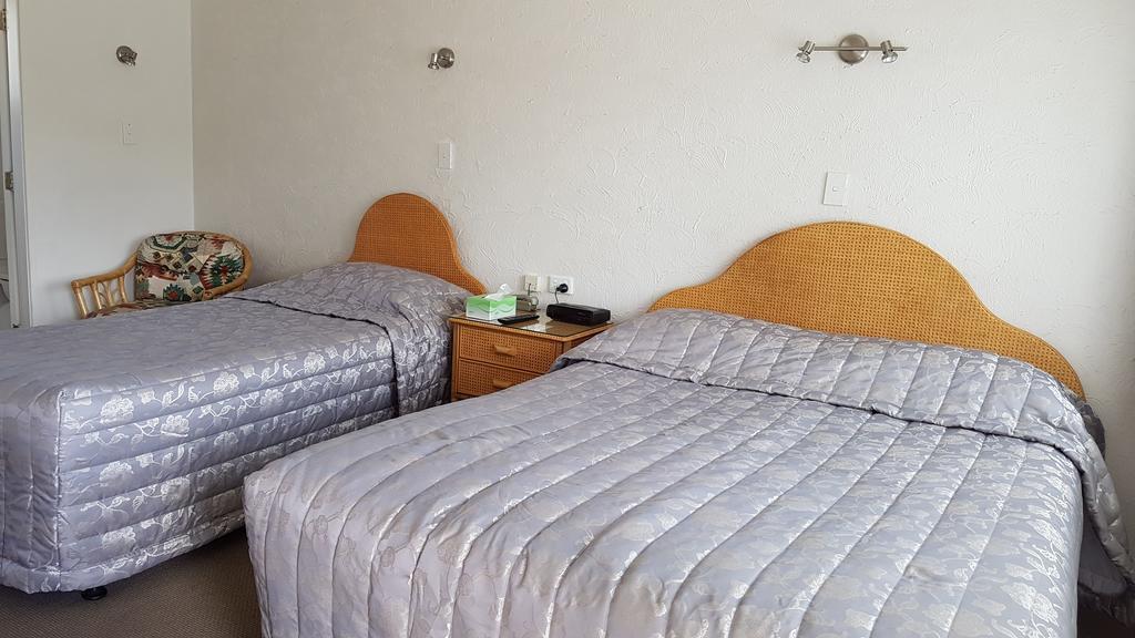 Coachman Motel Таихапе Екстериор снимка