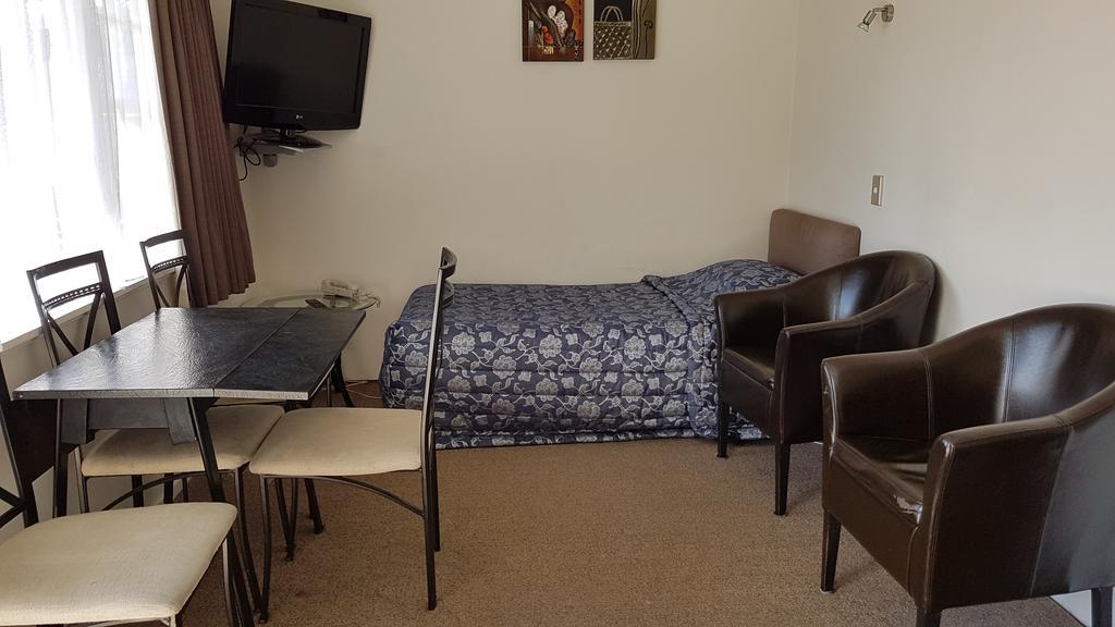 Coachman Motel Таихапе Екстериор снимка